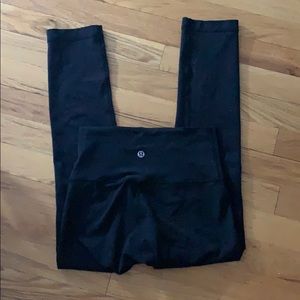 Wunder Under lululemon leggings! 25” length